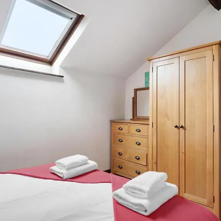 2 Bed In Oc-lr237